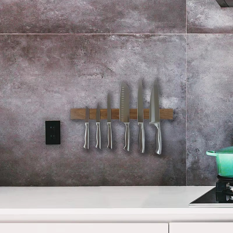 Magnetyczny uchwyt na noże z orzecha